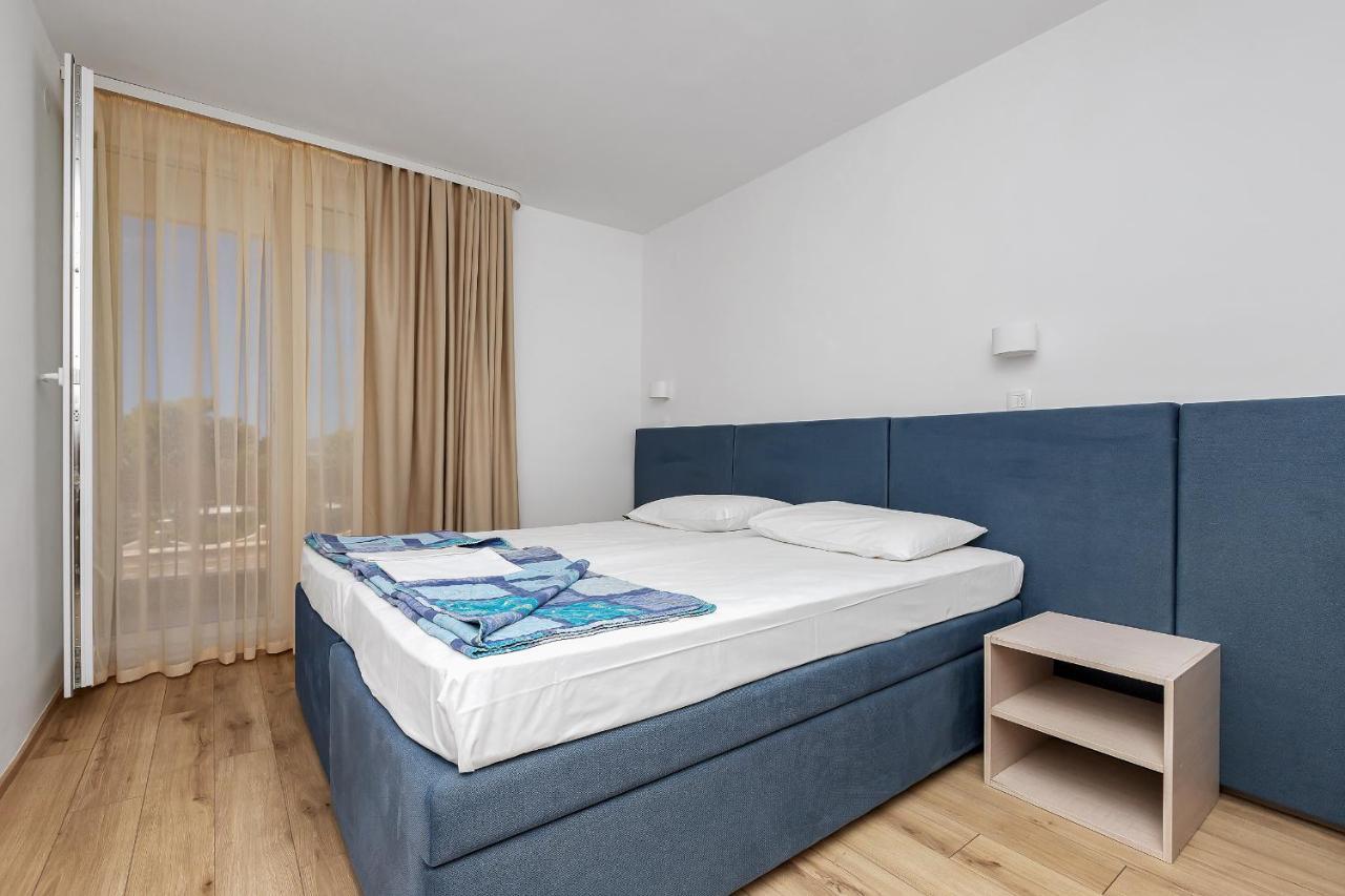 Hotel Alem Baška Voda المظهر الخارجي الصورة